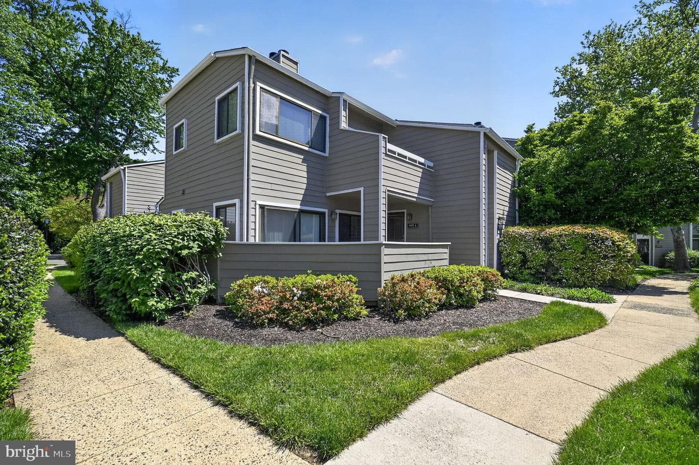 1957 Villaridge Drive photo 1