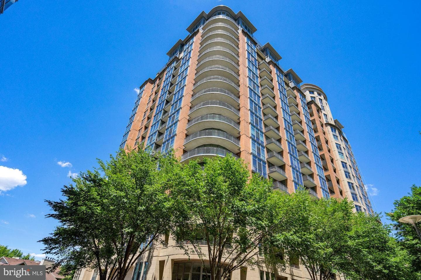 8220 Crestwood Heights #1517, Tysons