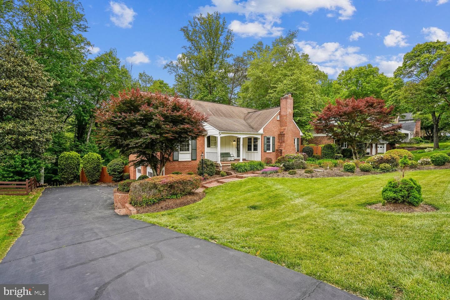 3709 Camelot Drive