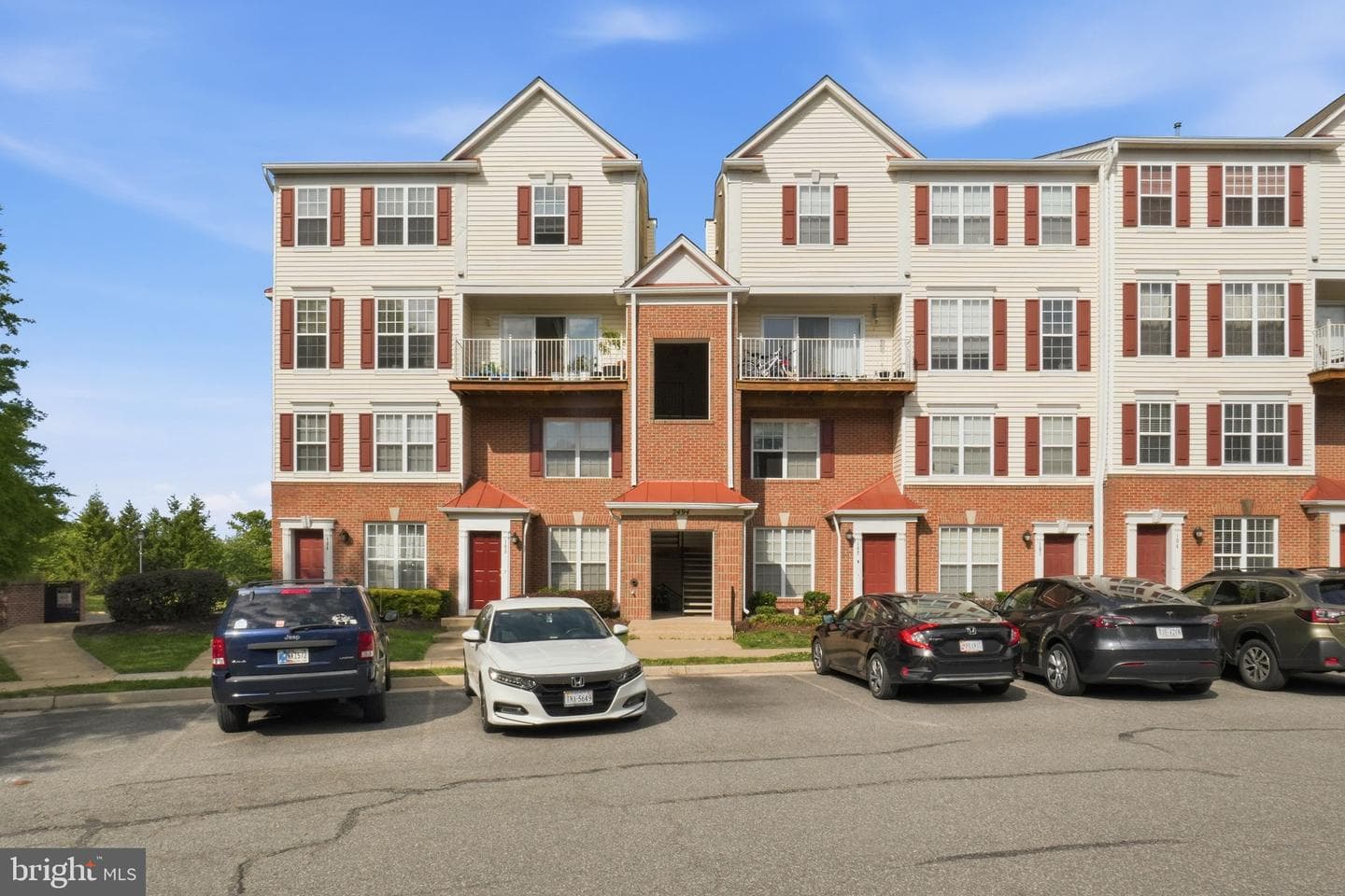 2494 Quick Street #303