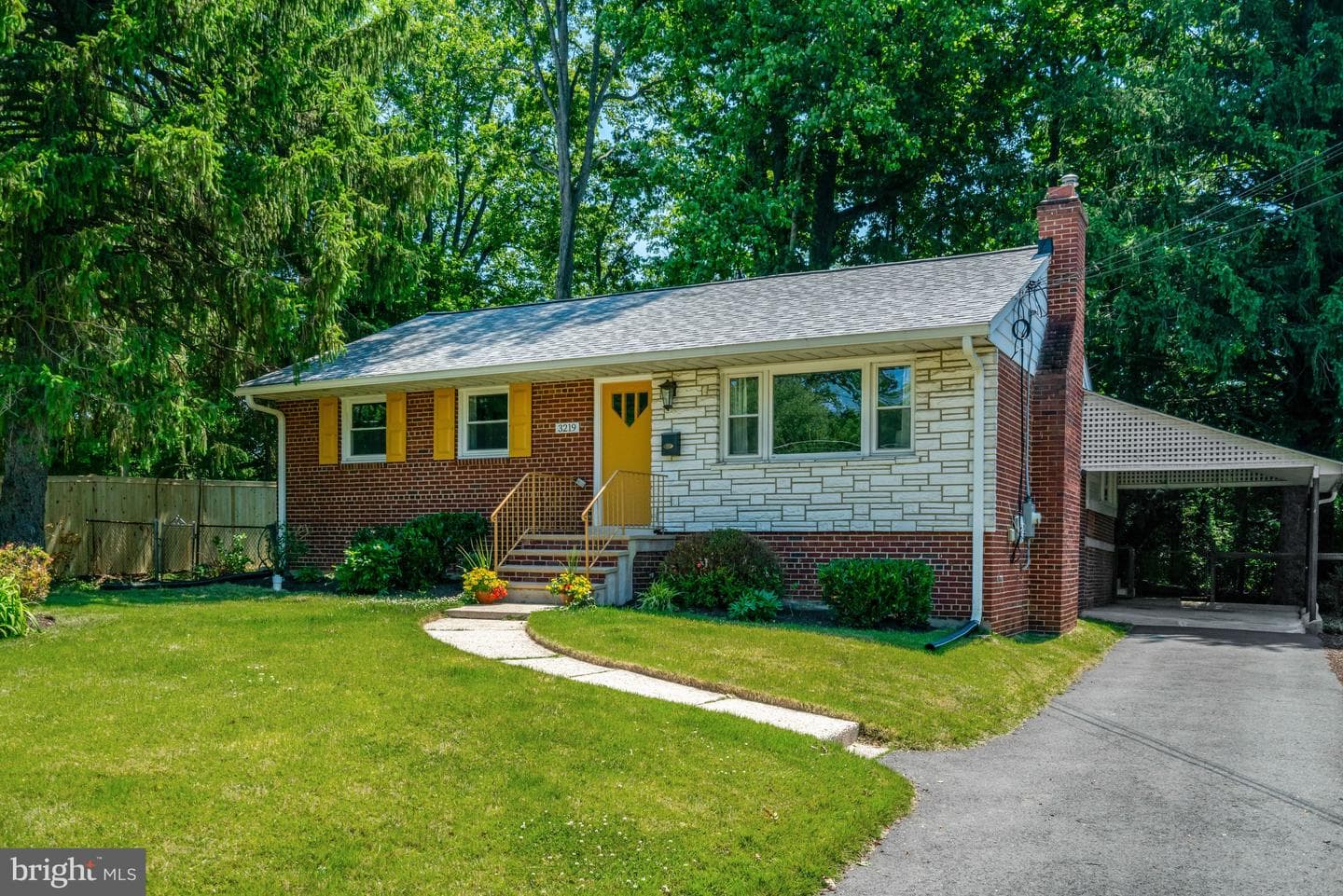 3219 Norfolk Lane