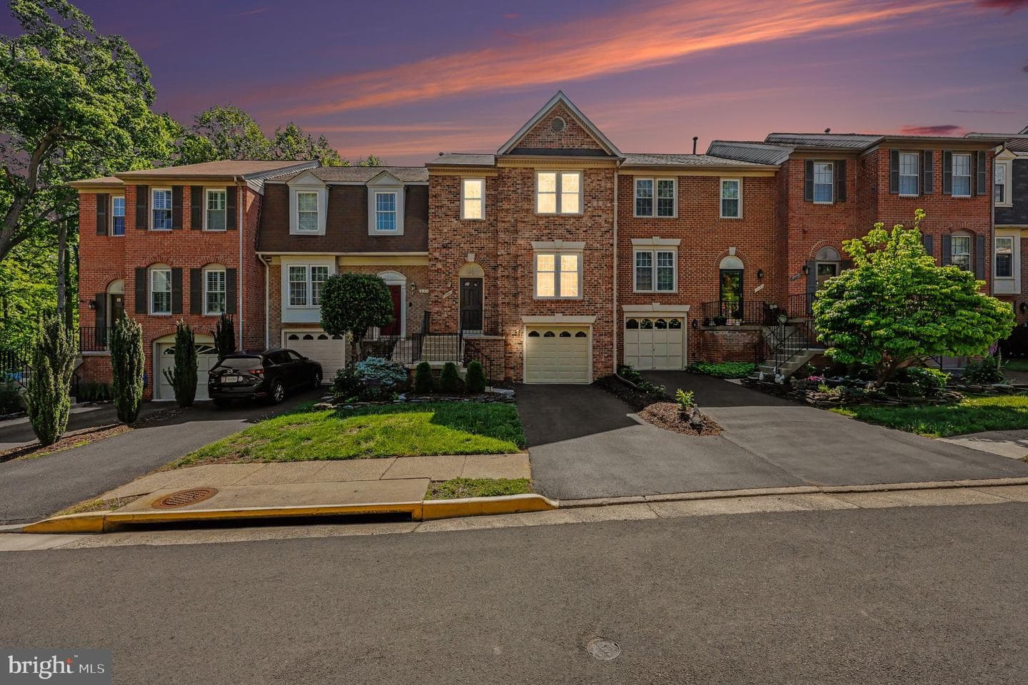 7705 Jewelweed Court