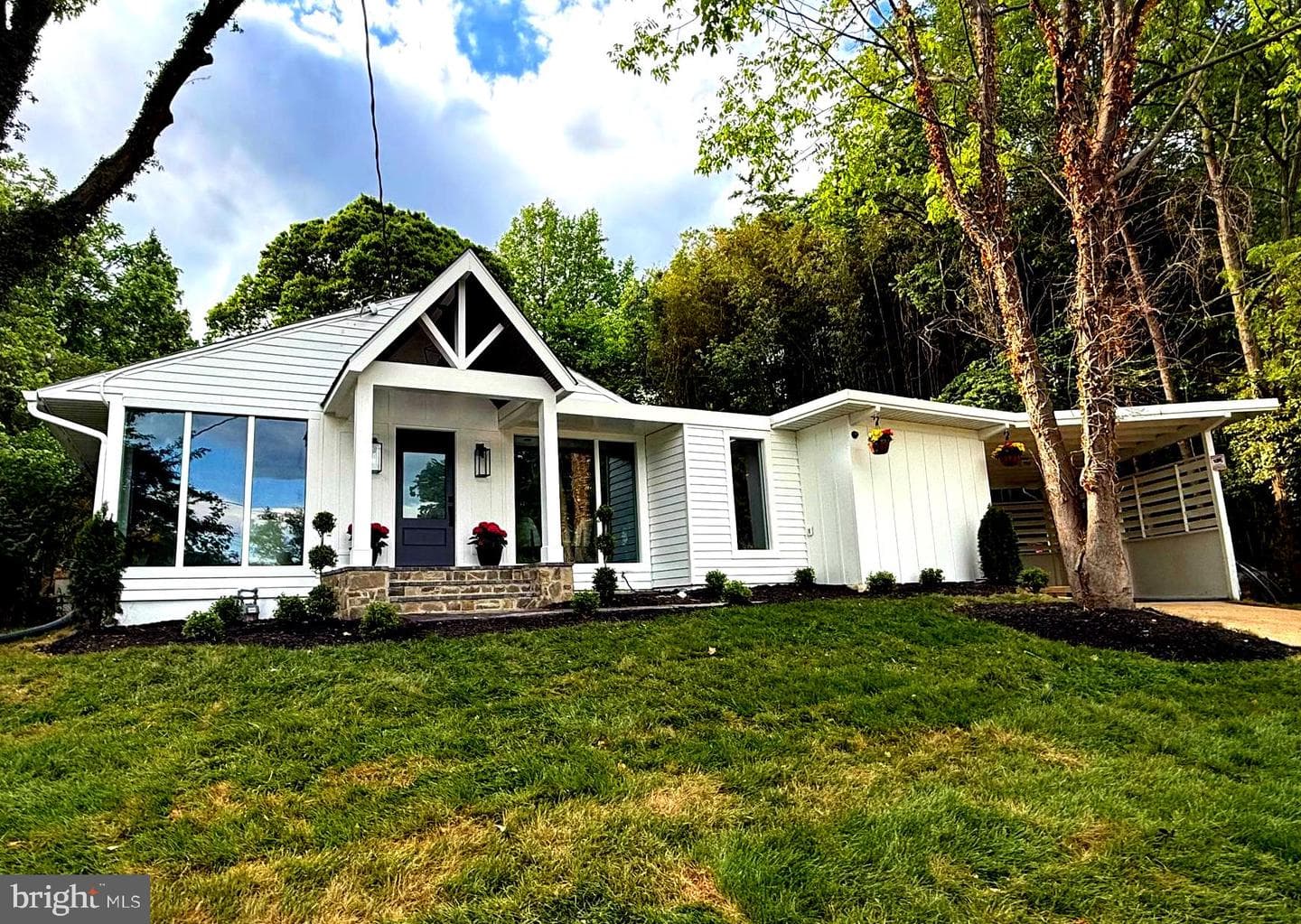 3020 Fredsen Place