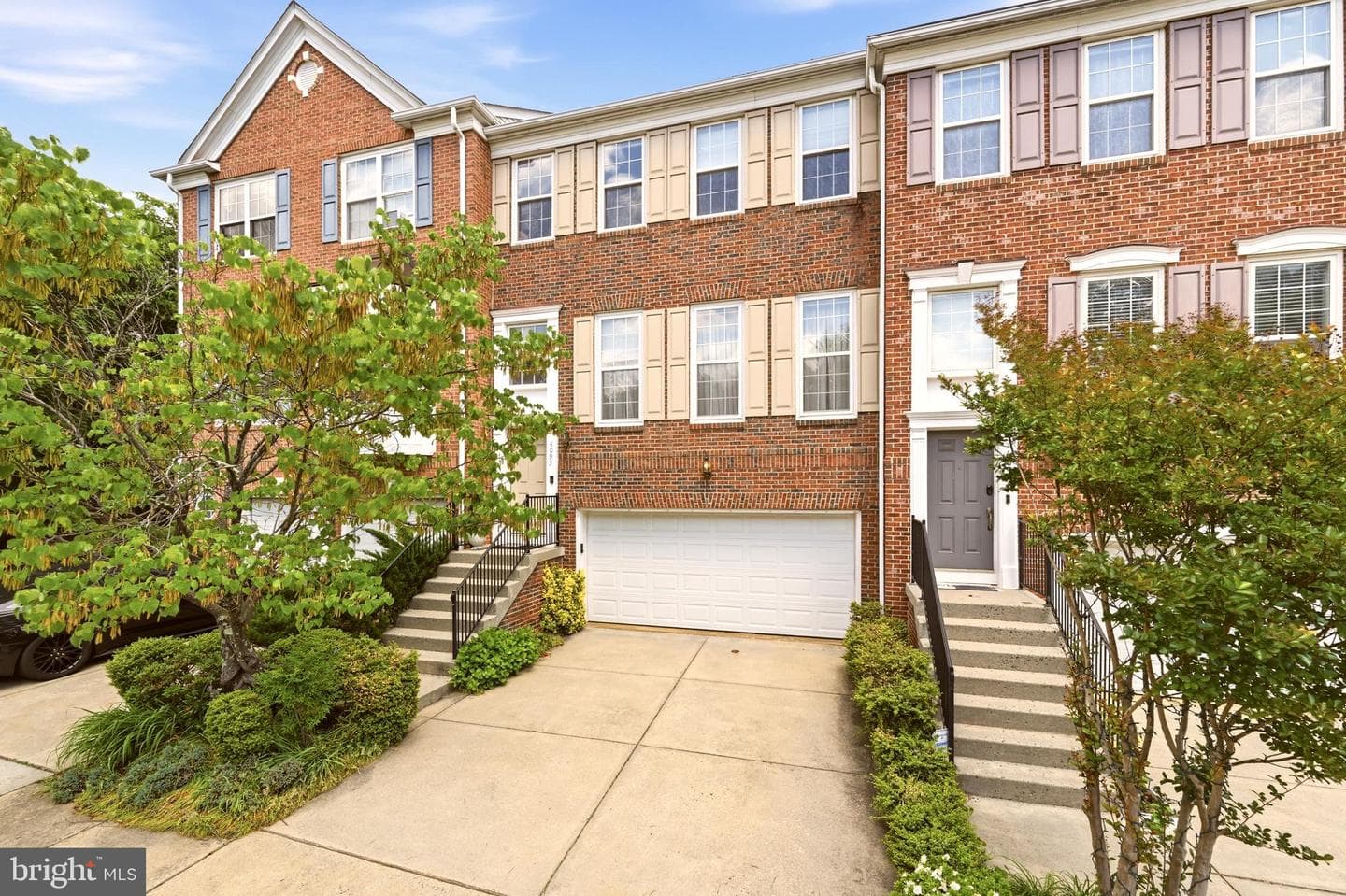 4093 Oak Village Landing
