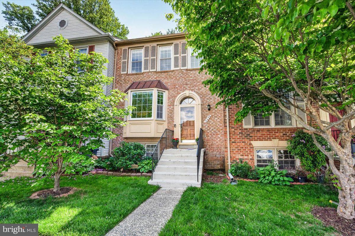 4239 Sleepy Lake Drive