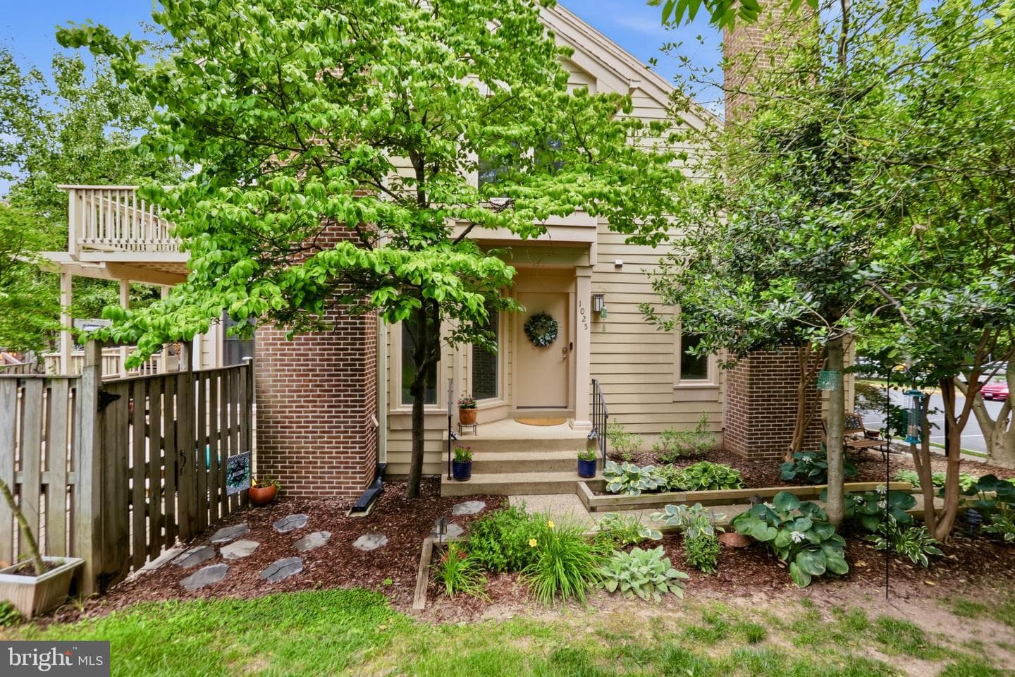 1025 Boros Court