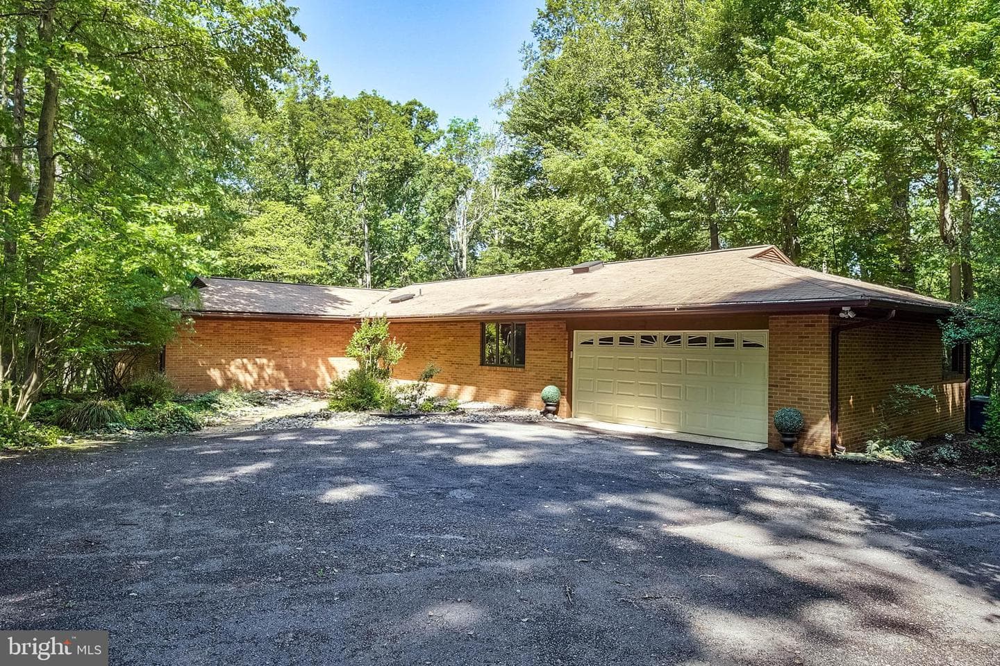 2026 Hunter Mill Road, Vienna