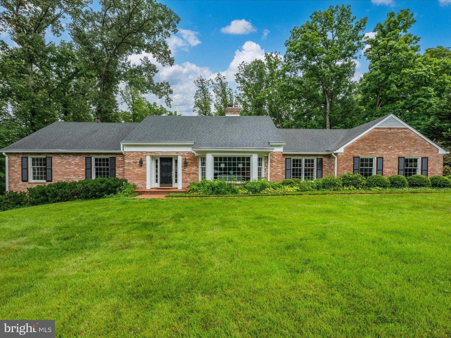 925 Woburn Court