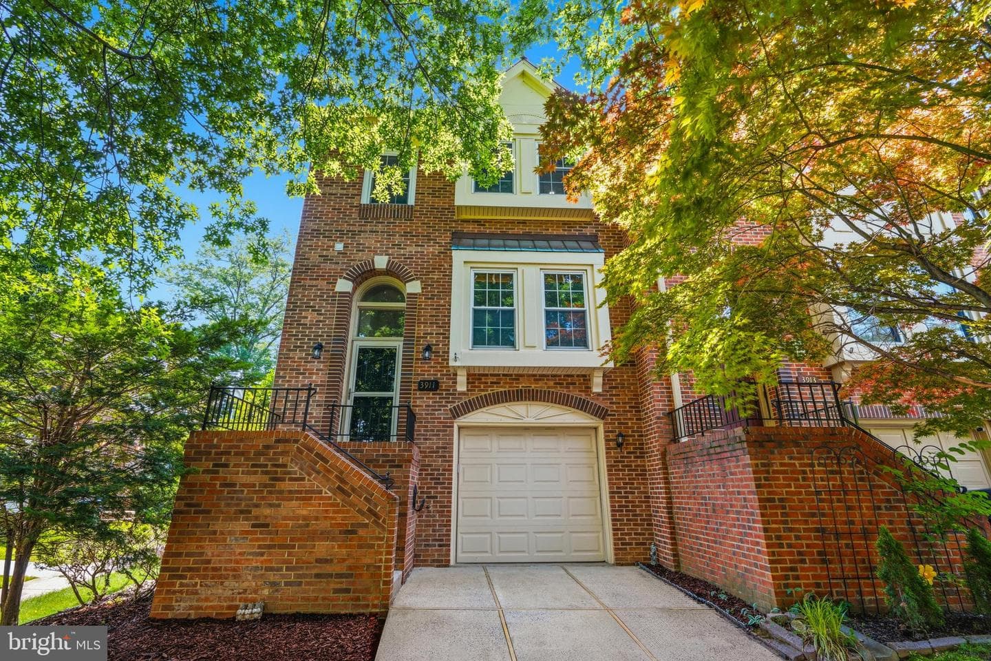 3911 Green Look Court