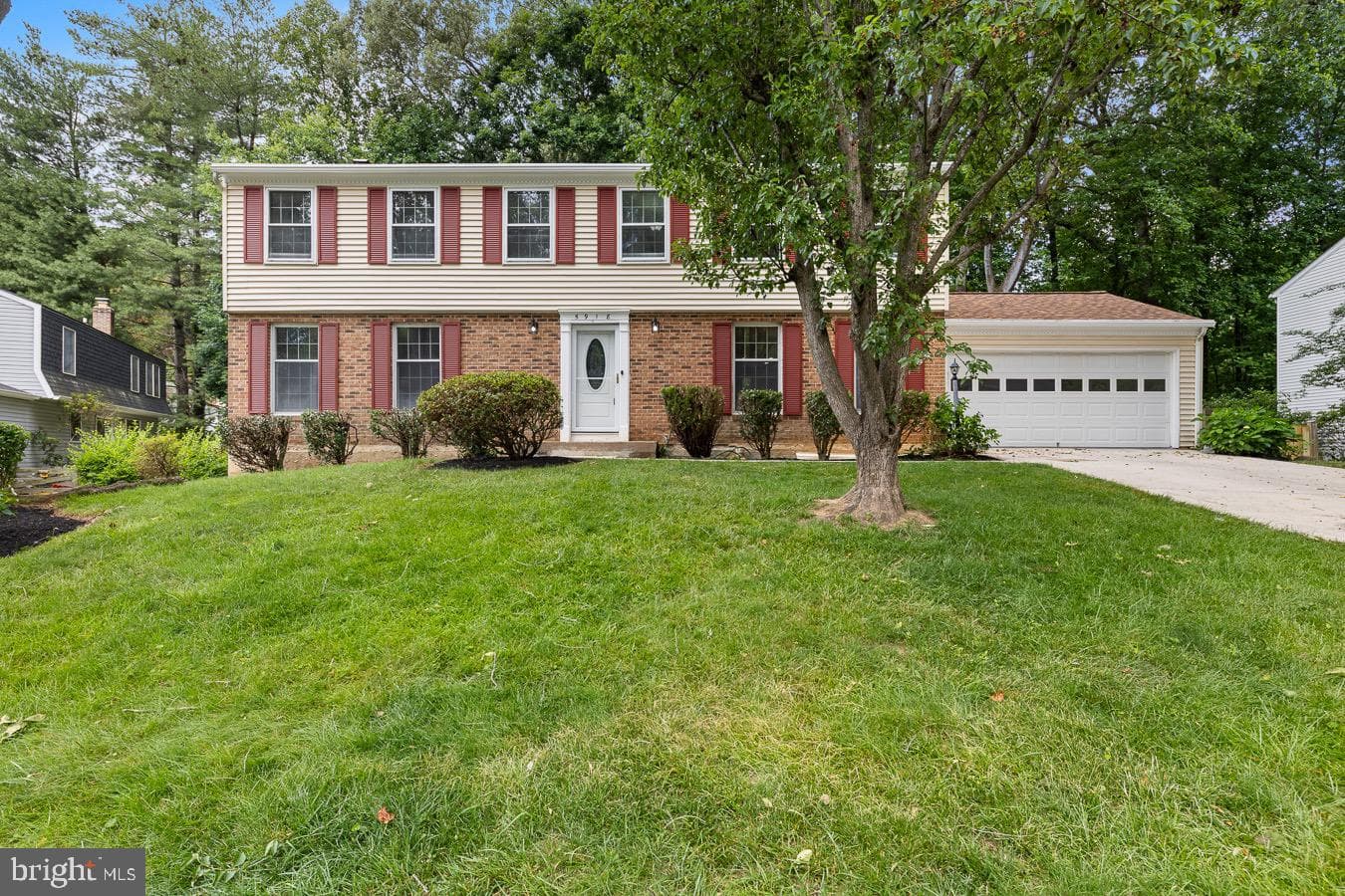 5918 Oak Ridge Court
