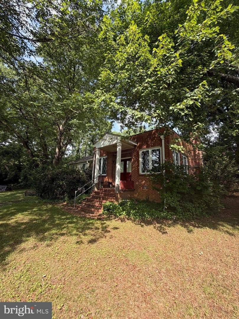 7314 Idylwood Road, Falls Church