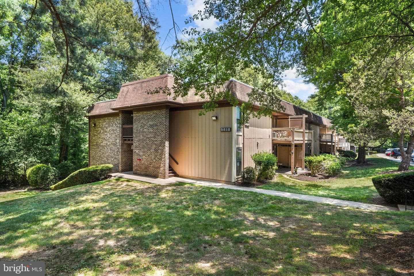 5818 Royal Ridge Drive #m