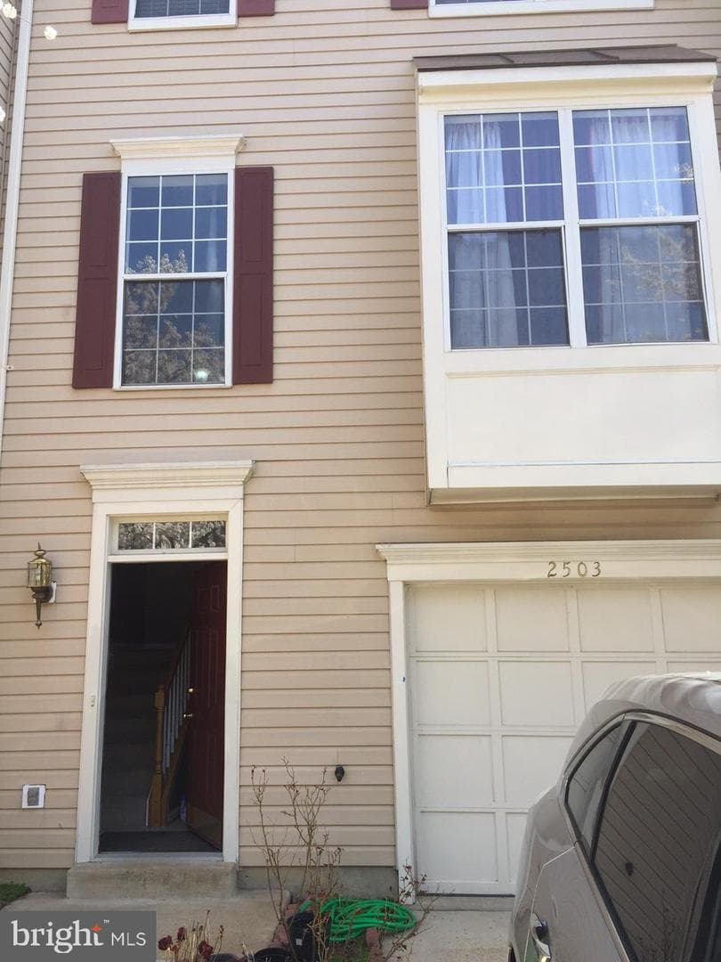 2503 Clover Field Circle, Herndon