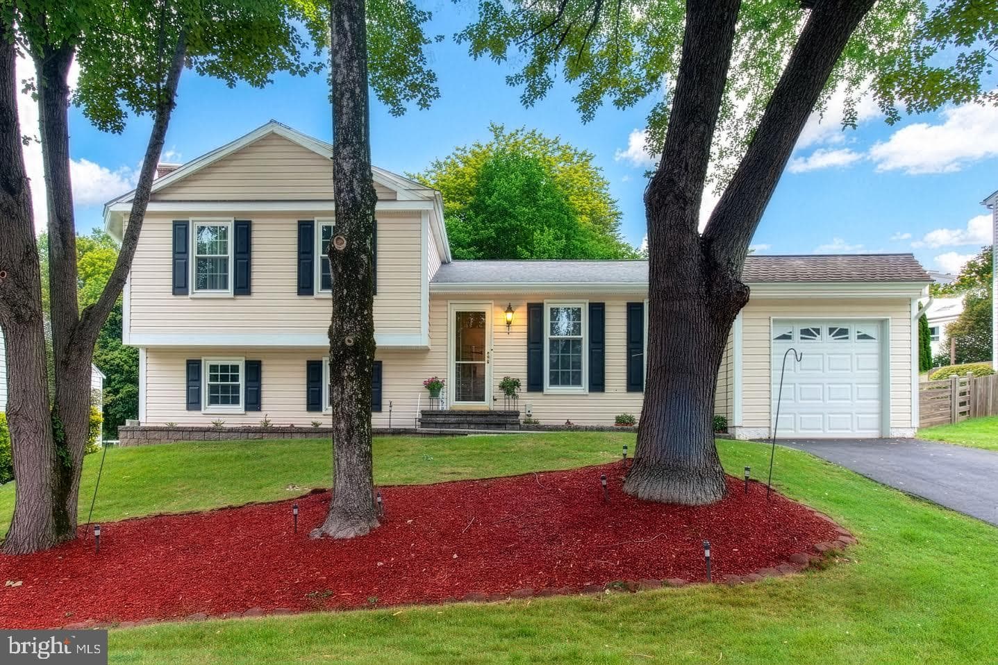 13626 Old Dairy Road, Herndon
