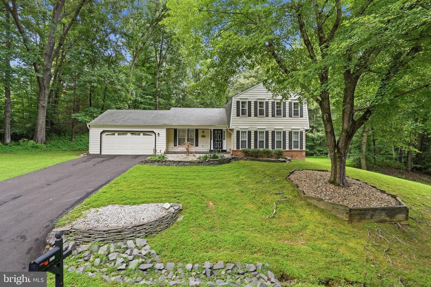 6121 Queens Brigade Court, Fairfax