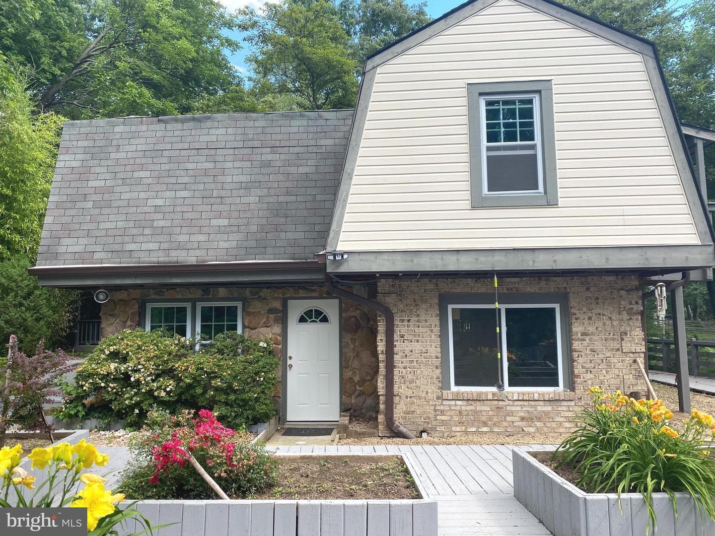 1002 Charlton Place, Herndon
