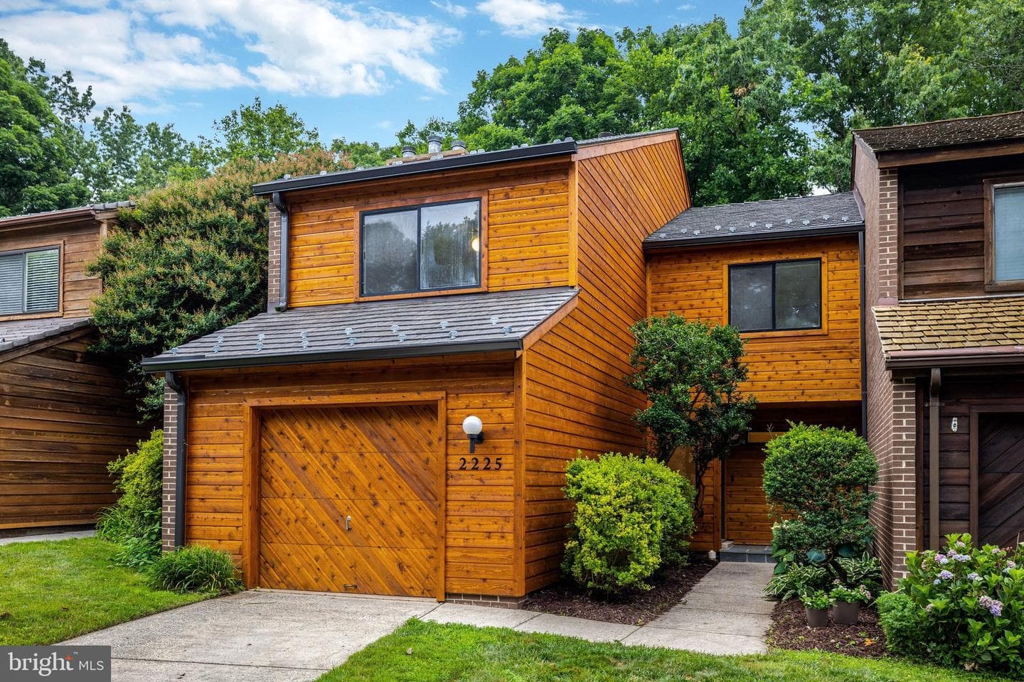 2225 Cedar Cove Court