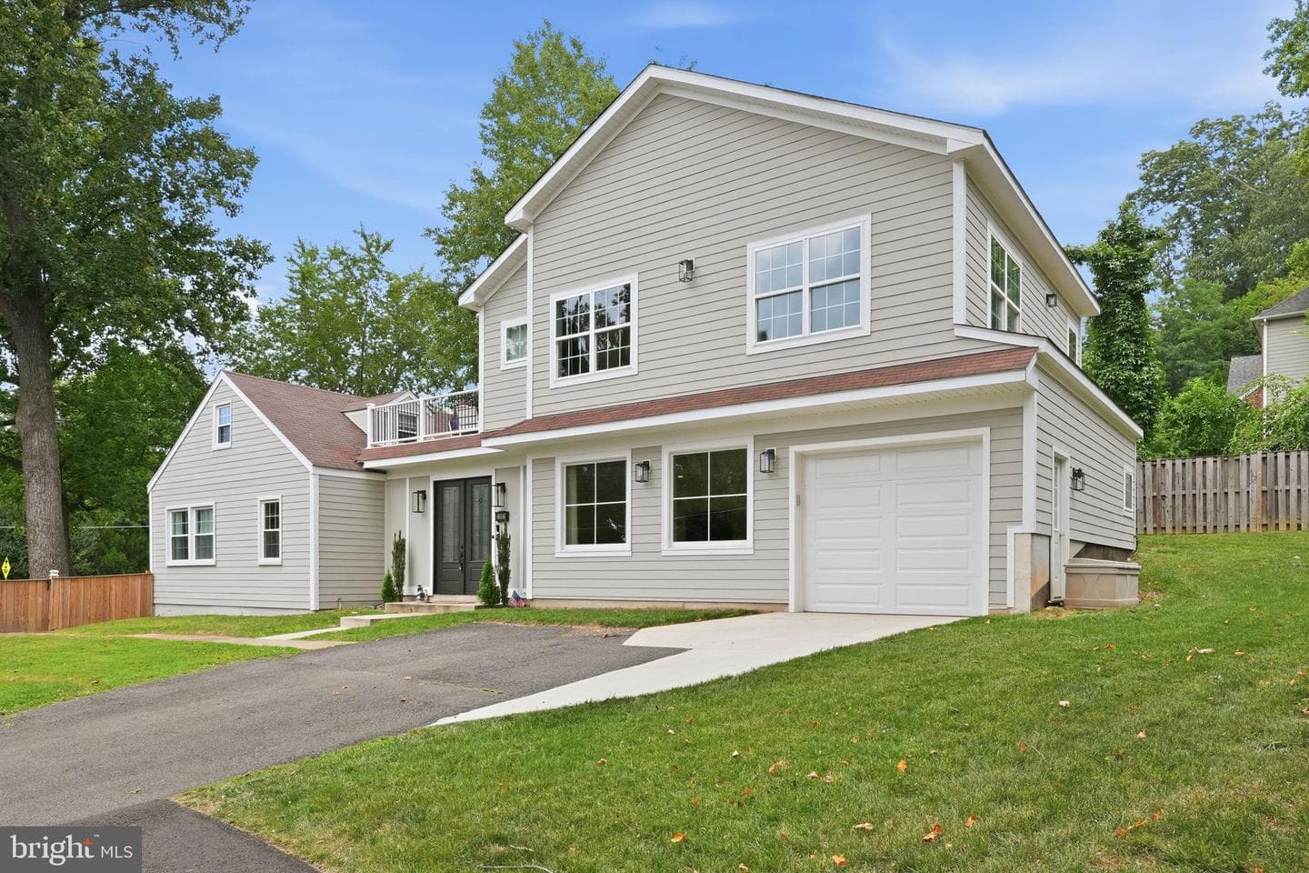 2301 Grove Avenue, Falls Church