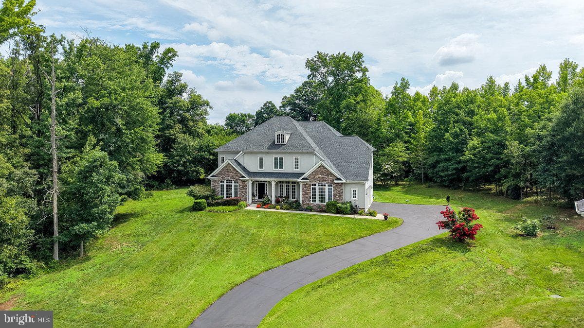8906 Laurel Overlook Drive, Lorton