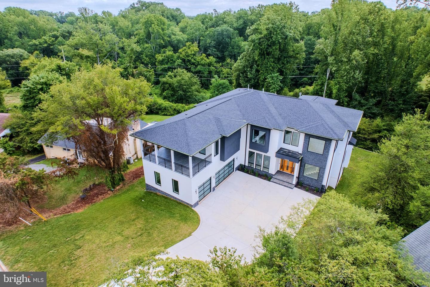 1434 Waggaman Circle, McLean