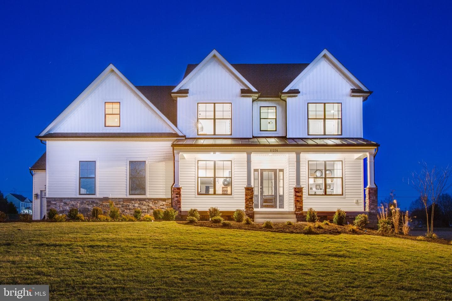 1423 Woodstock Road photo 1