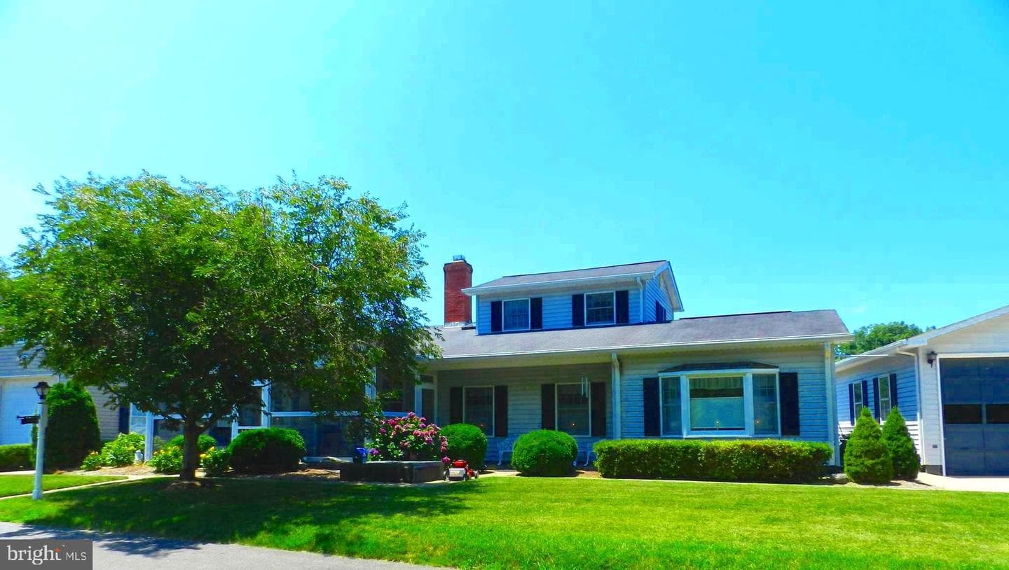 6134 8th Street photo 1