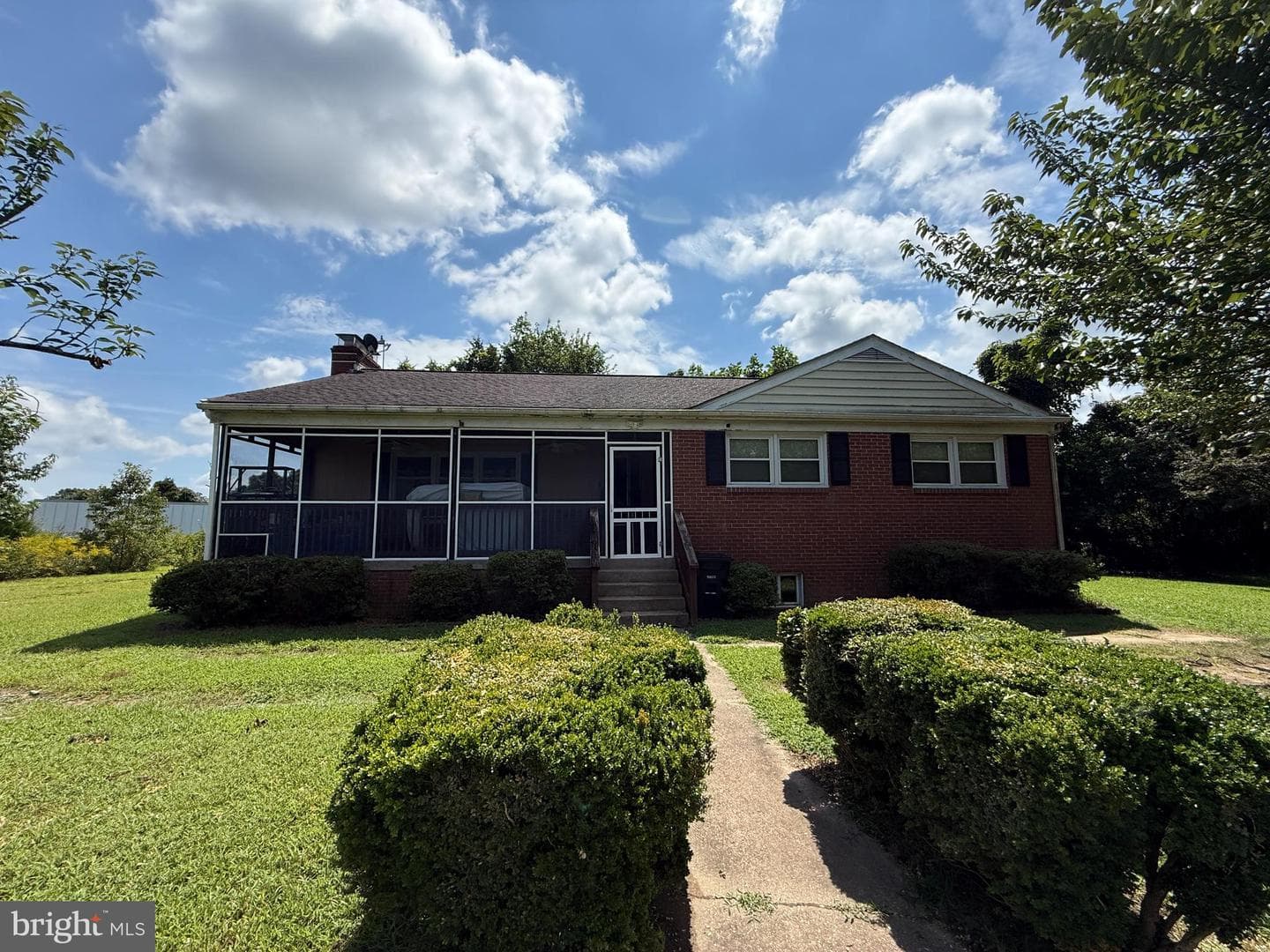 9545 James Madison Parkway photo 1