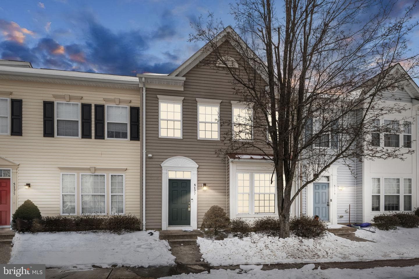 5177 Mallards Landing Drive photo 1