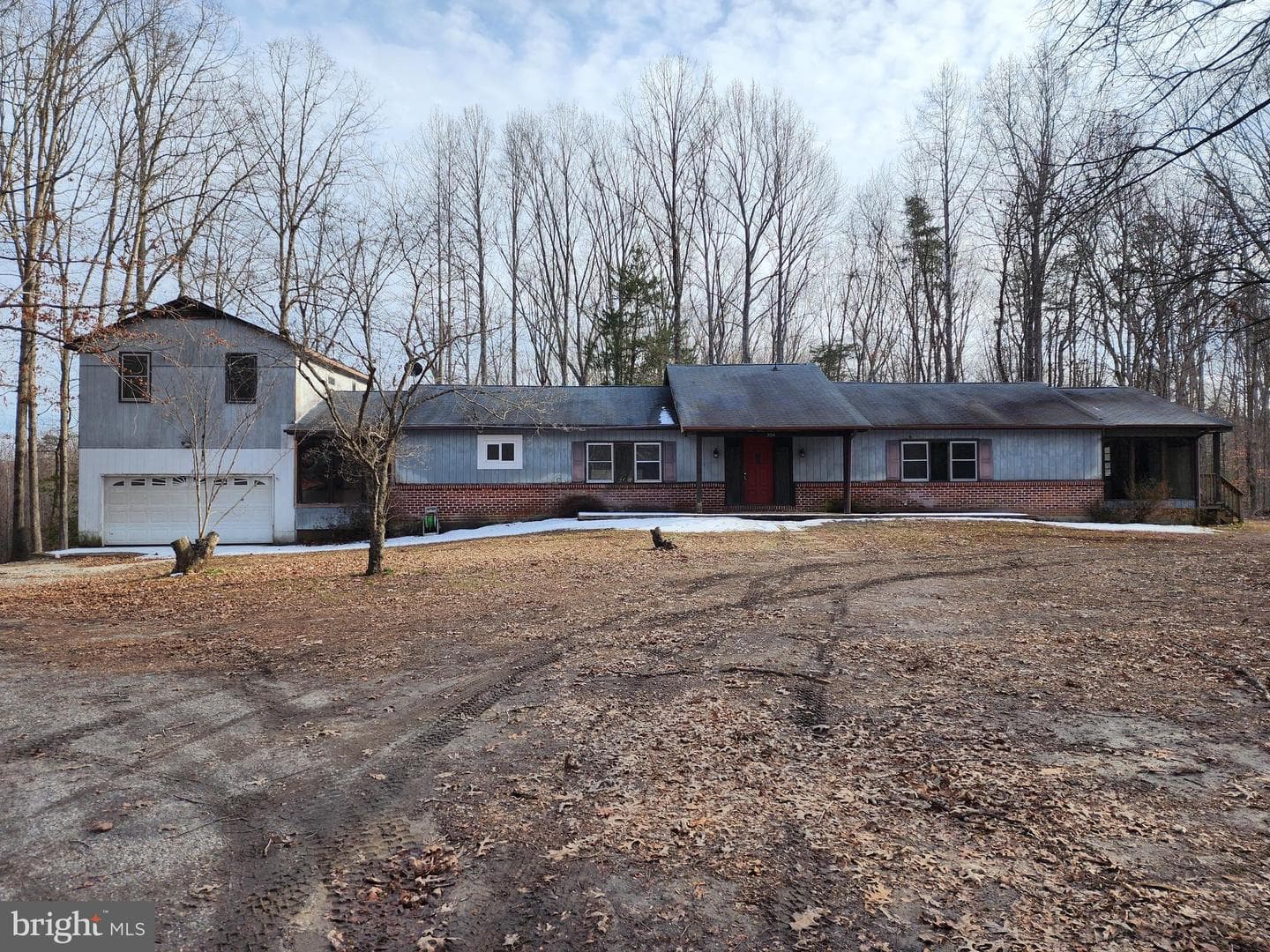 354 Carpenter Lane photo 1