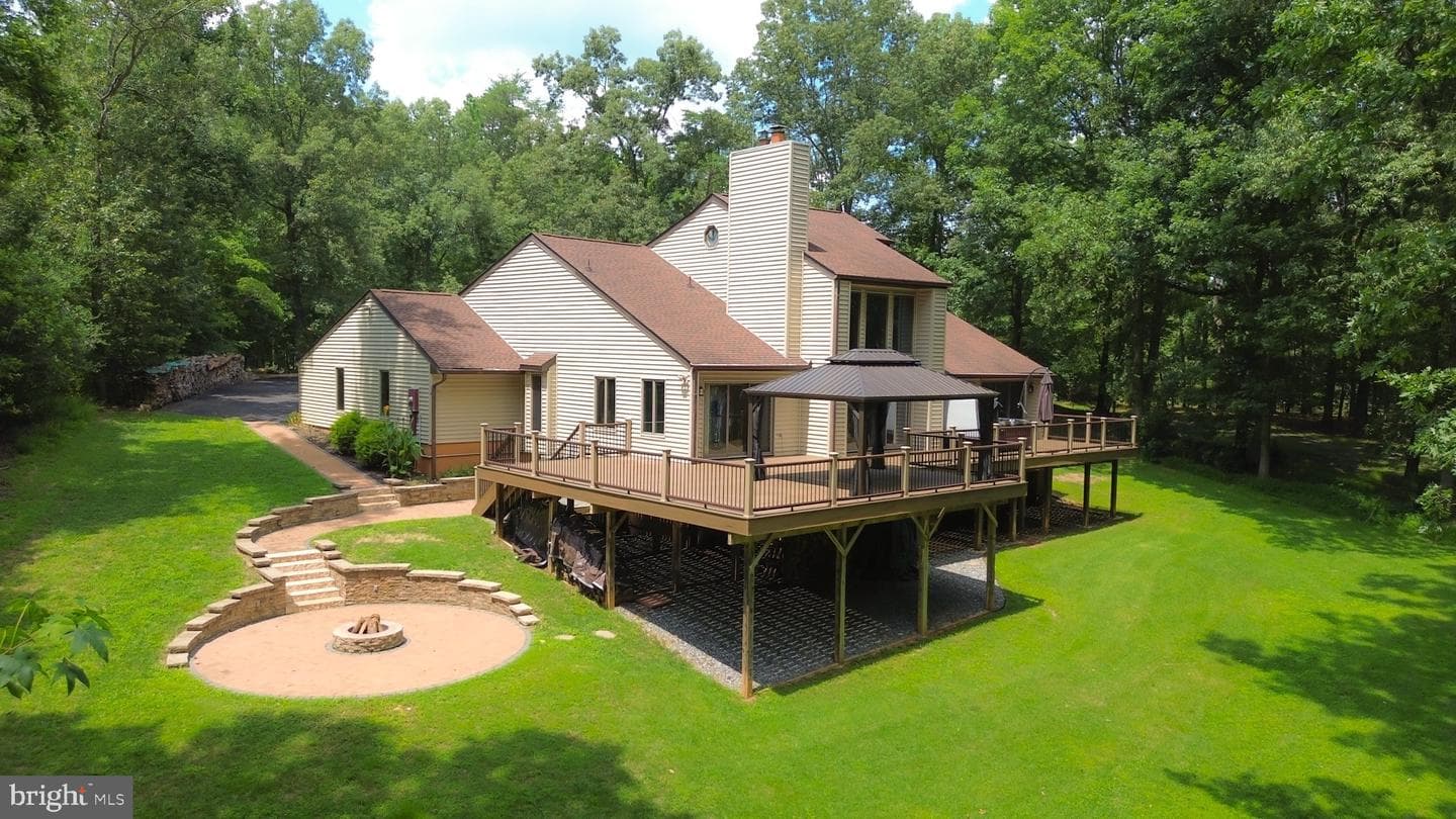 282 Lakeway Road photo 1