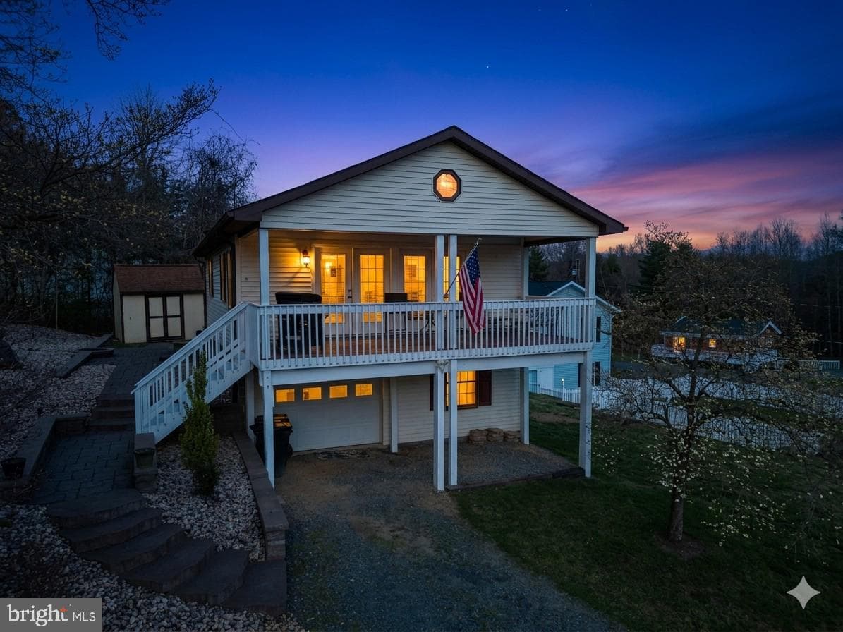 20 Lakeview Circle