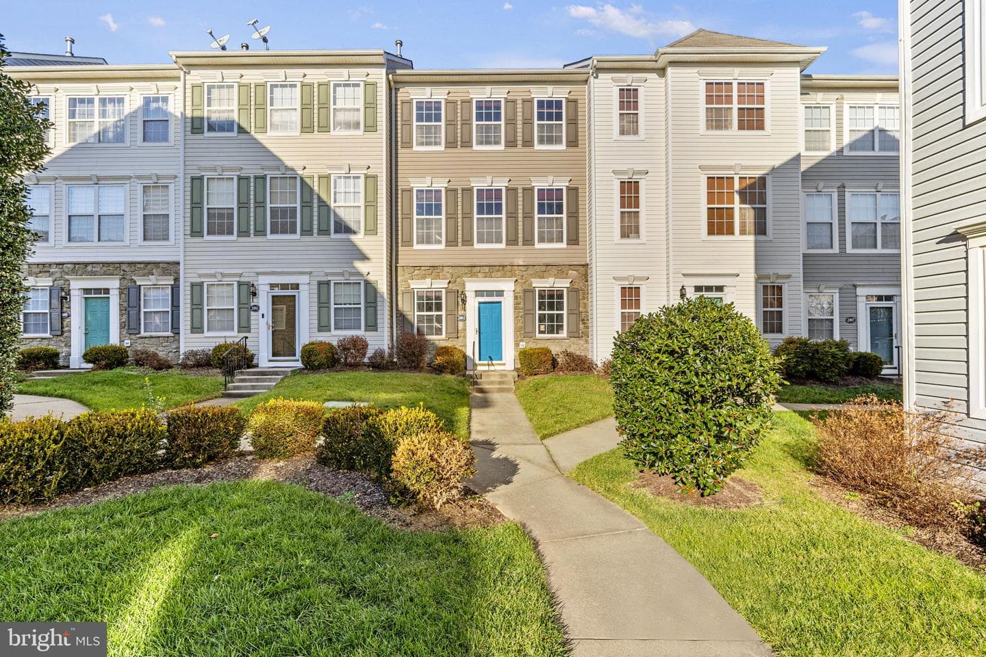 21813 Kelsey Square photo 1