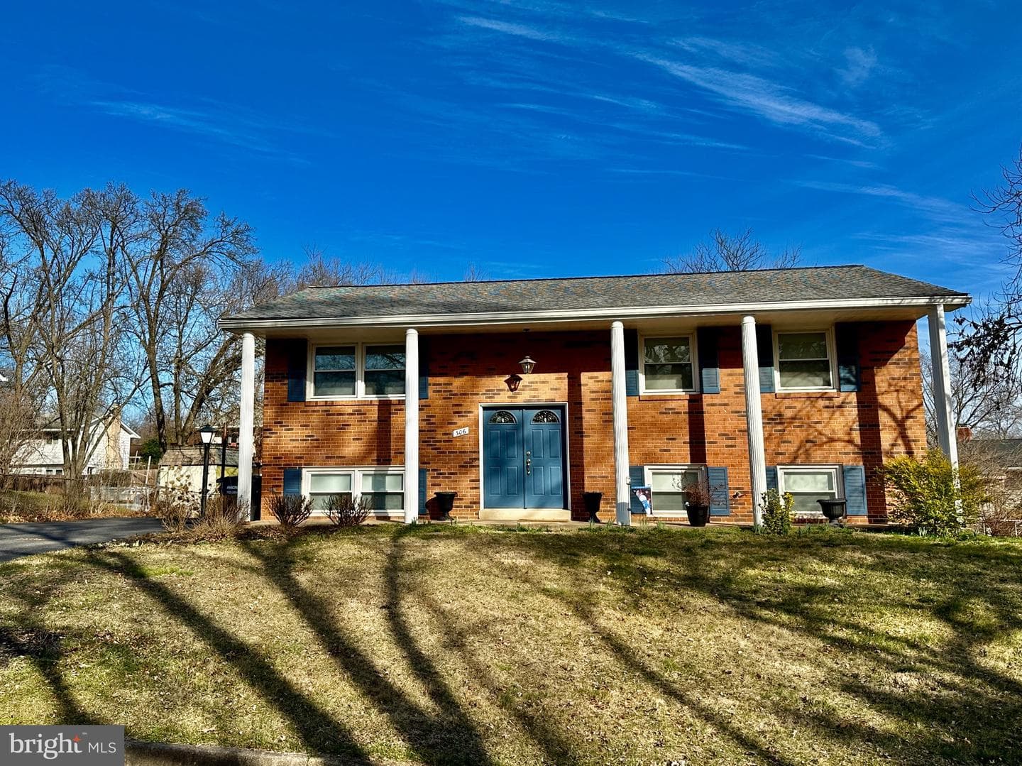 306 Dupont Street photo 1