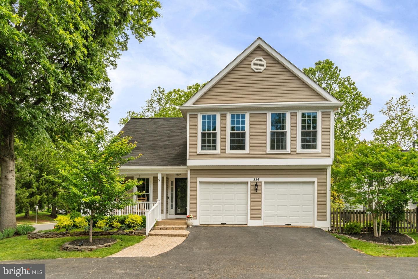 336 Deerpath Avenue SW photo 1
