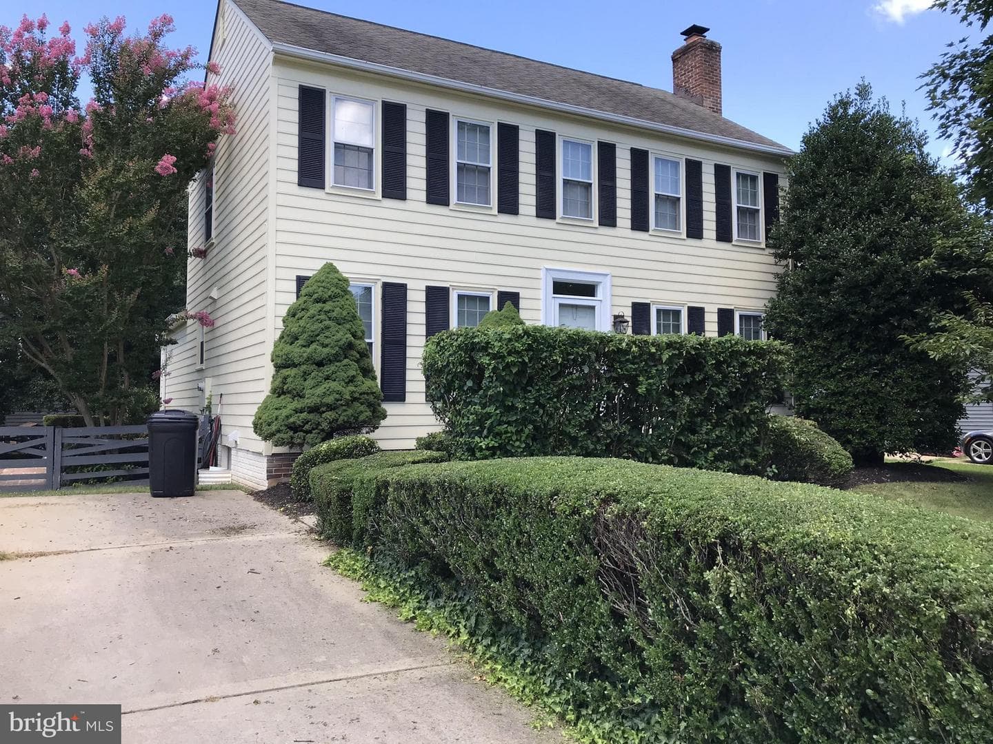 4 Bentley Drive photo 1