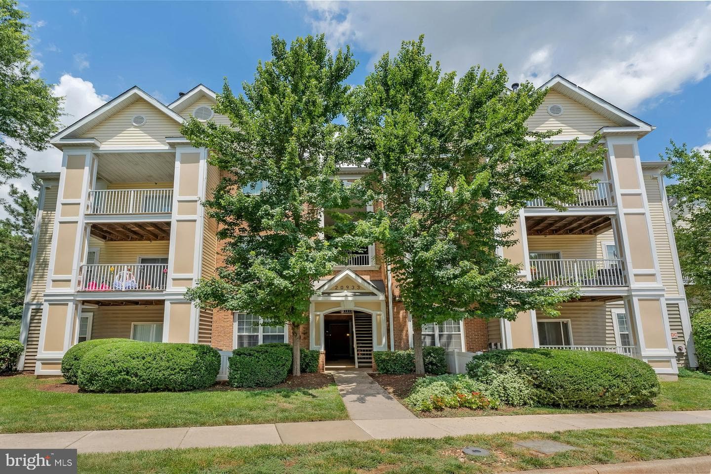 20933 Cedarpost Square #303 photo 1
