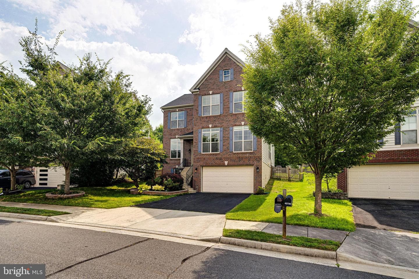 42739 Macauley Place photo 1