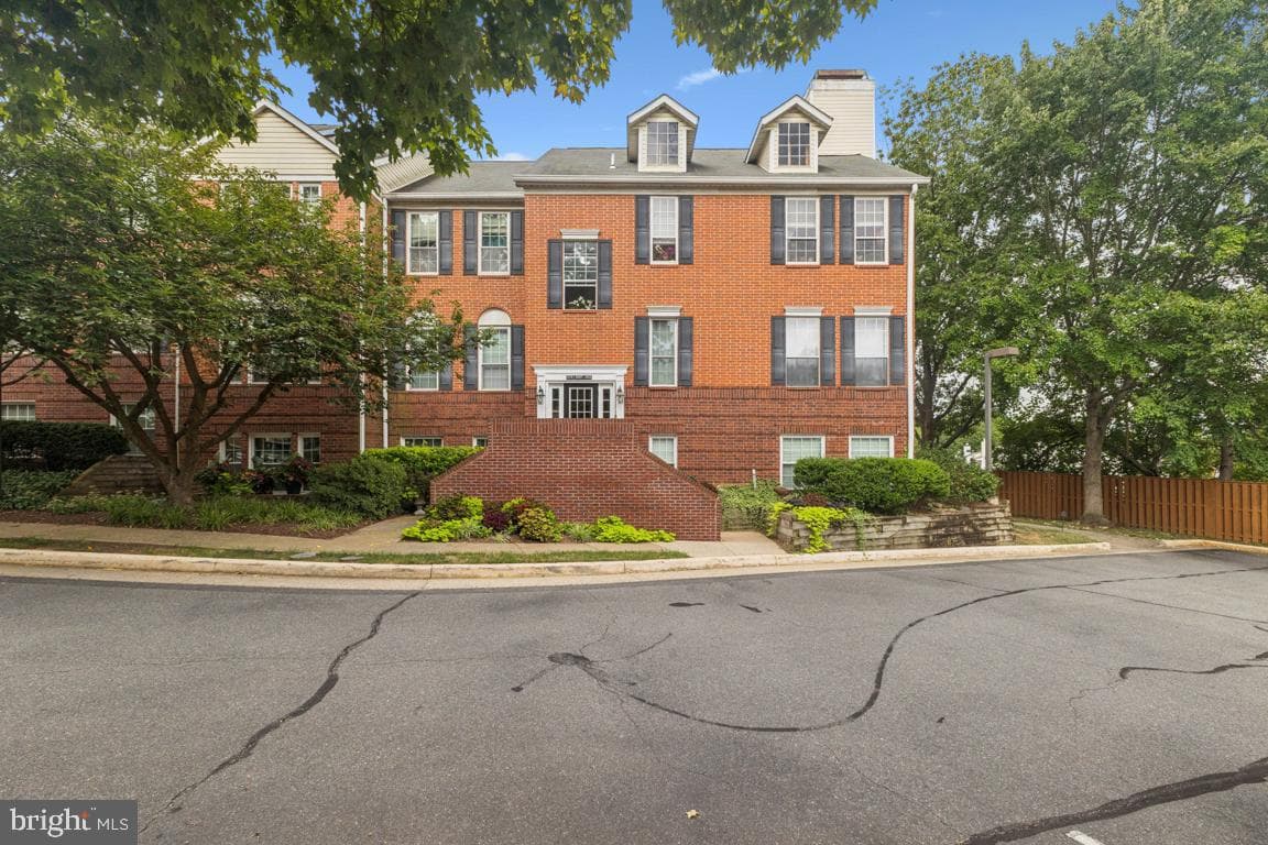 678 Gateway Drive SE #907 photo 1