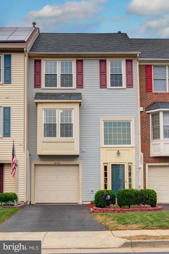 21116 Winding Brook Square photo 1