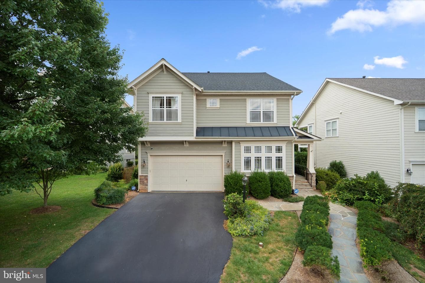 293 Ariel Drive NE photo 1