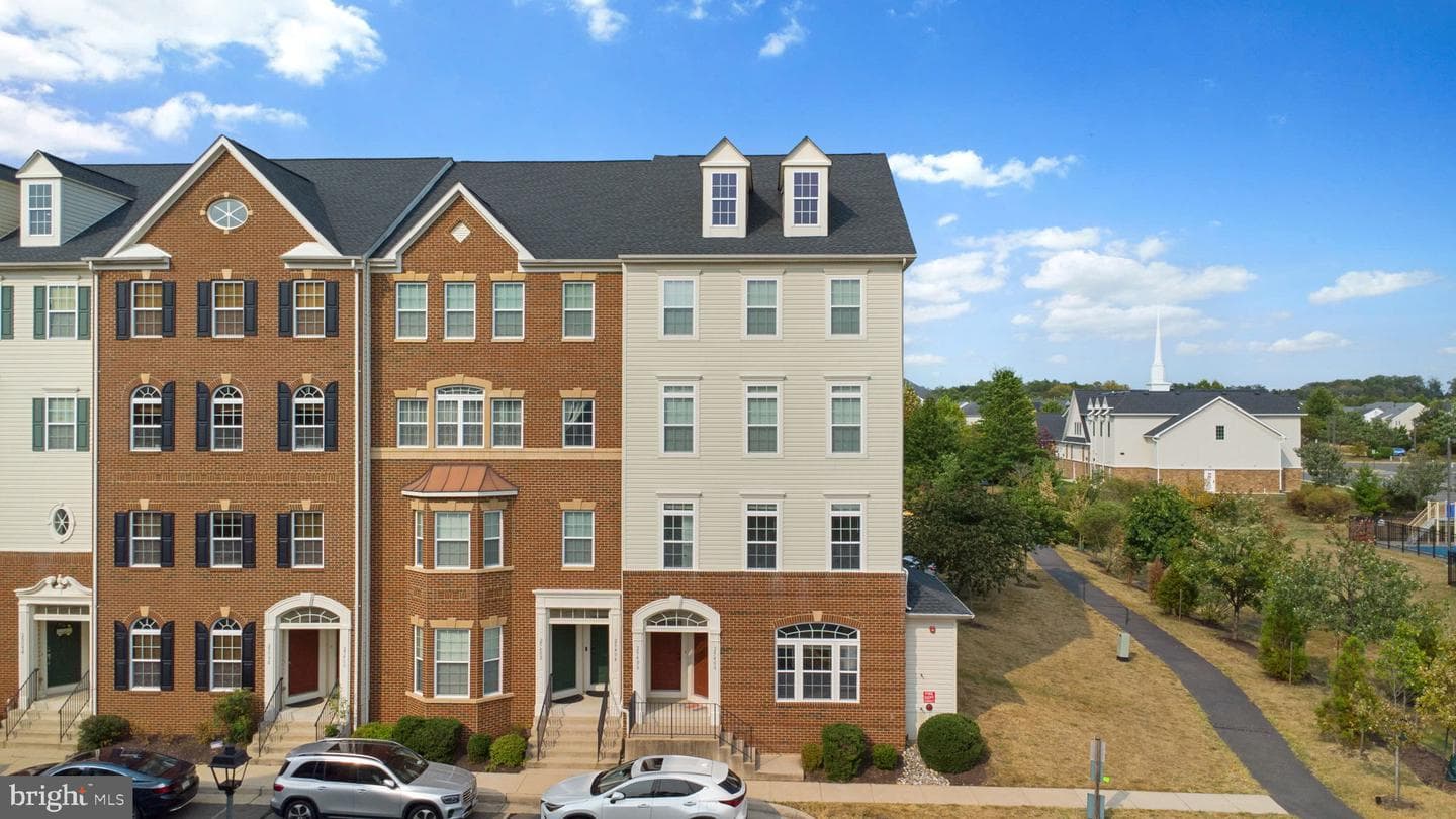 25408 Patriot Terrace photo 1
