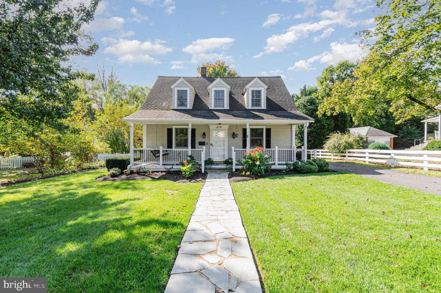 315 Edwards Ferry Road NE photo 1