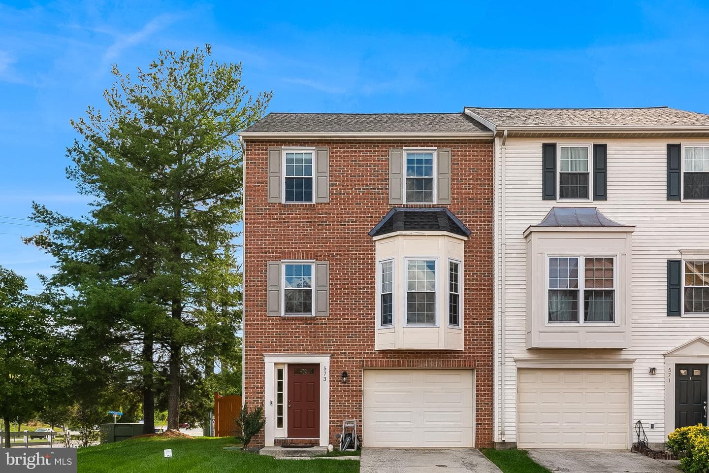 573 Tuliptree Square NE photo 1