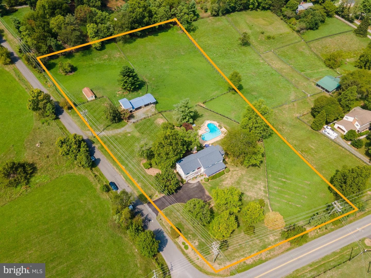 39704 Rickard Road photo 1