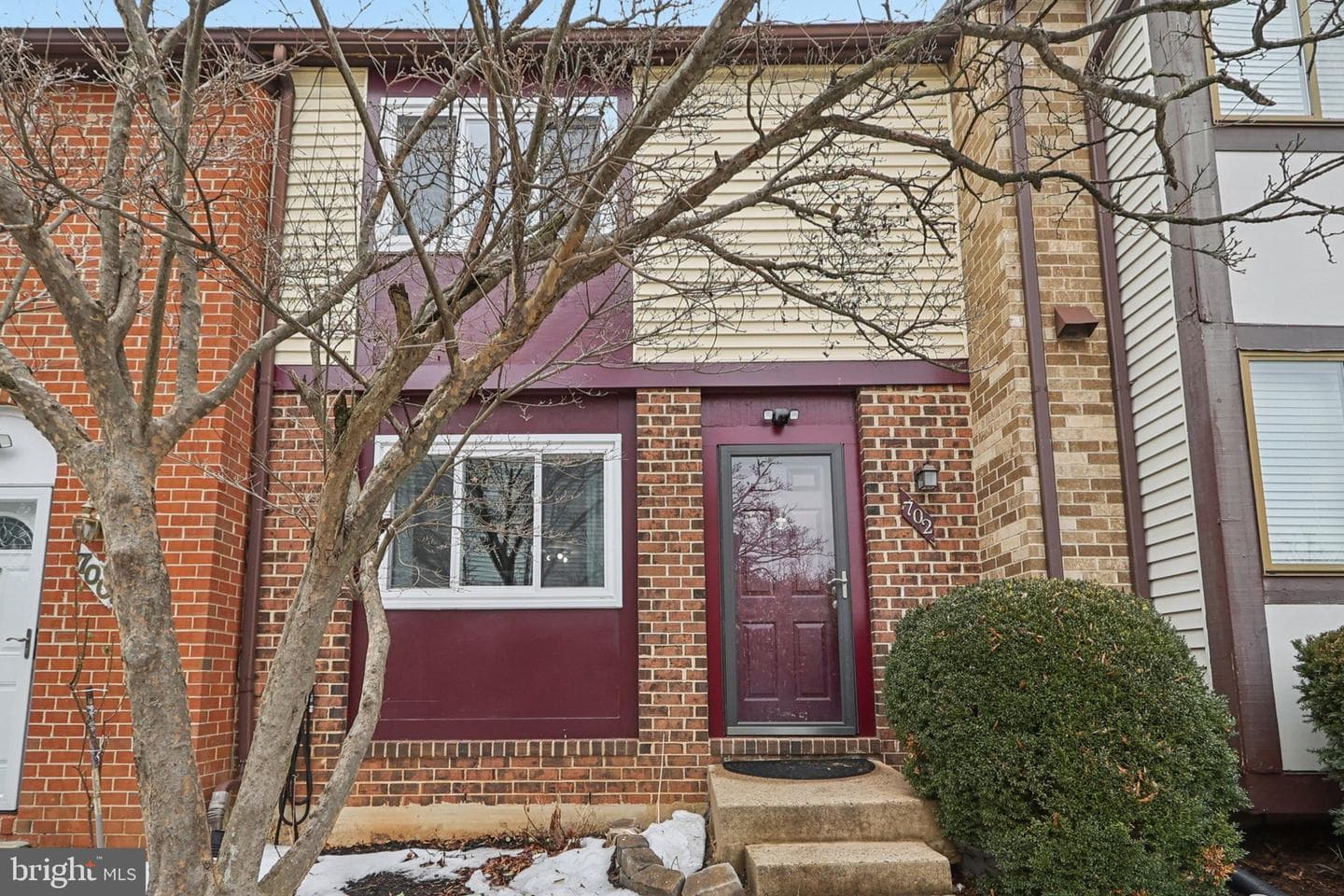 702 Giles Place photo 1