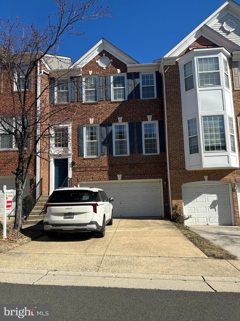 45798 Mountain Pine Square photo 1