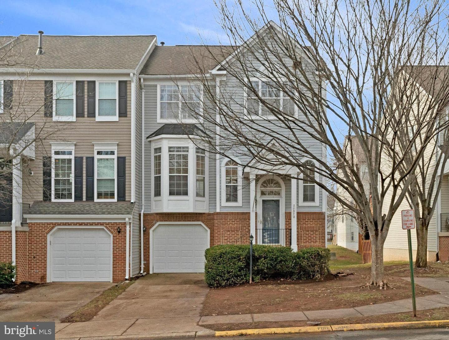 20572 Willoughby Square photo 1