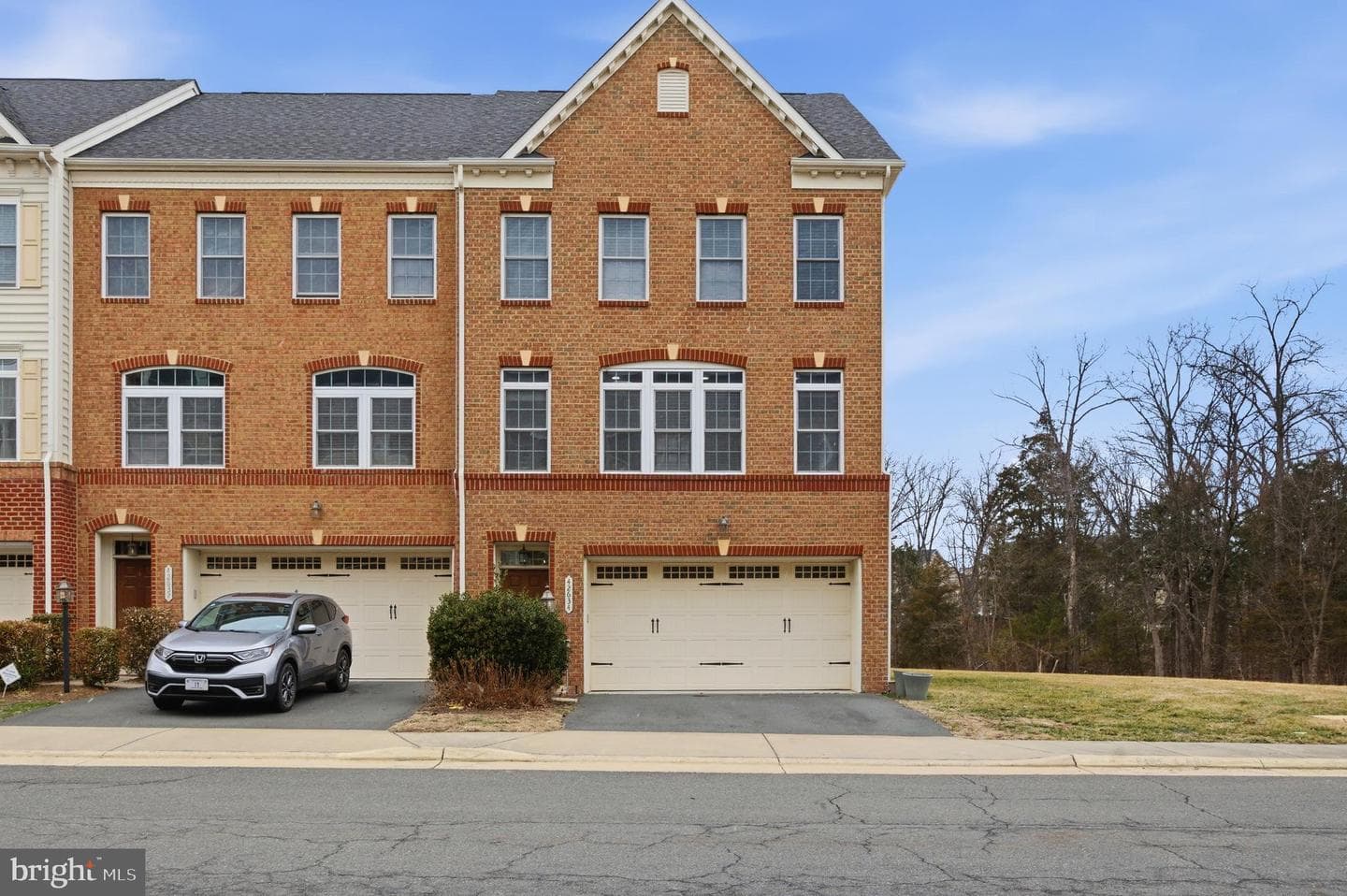 42634 Offenham Terrace photo 1