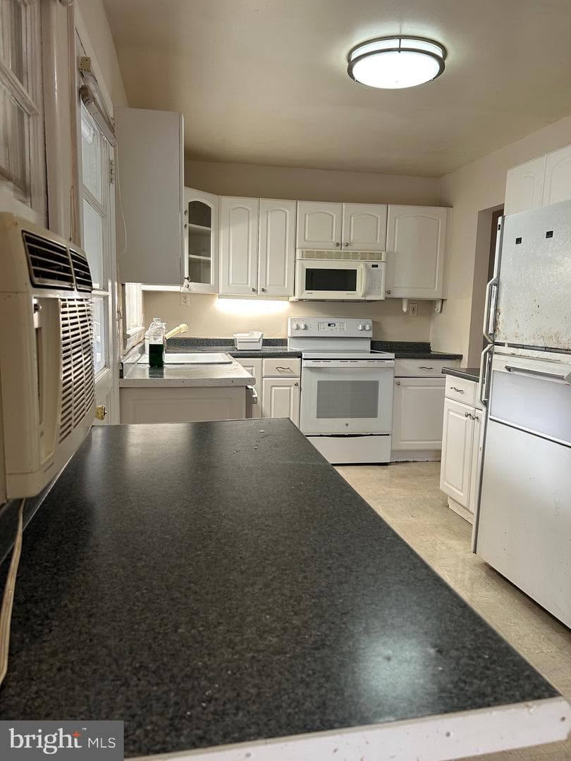 20209 Redrose Drive photo 1