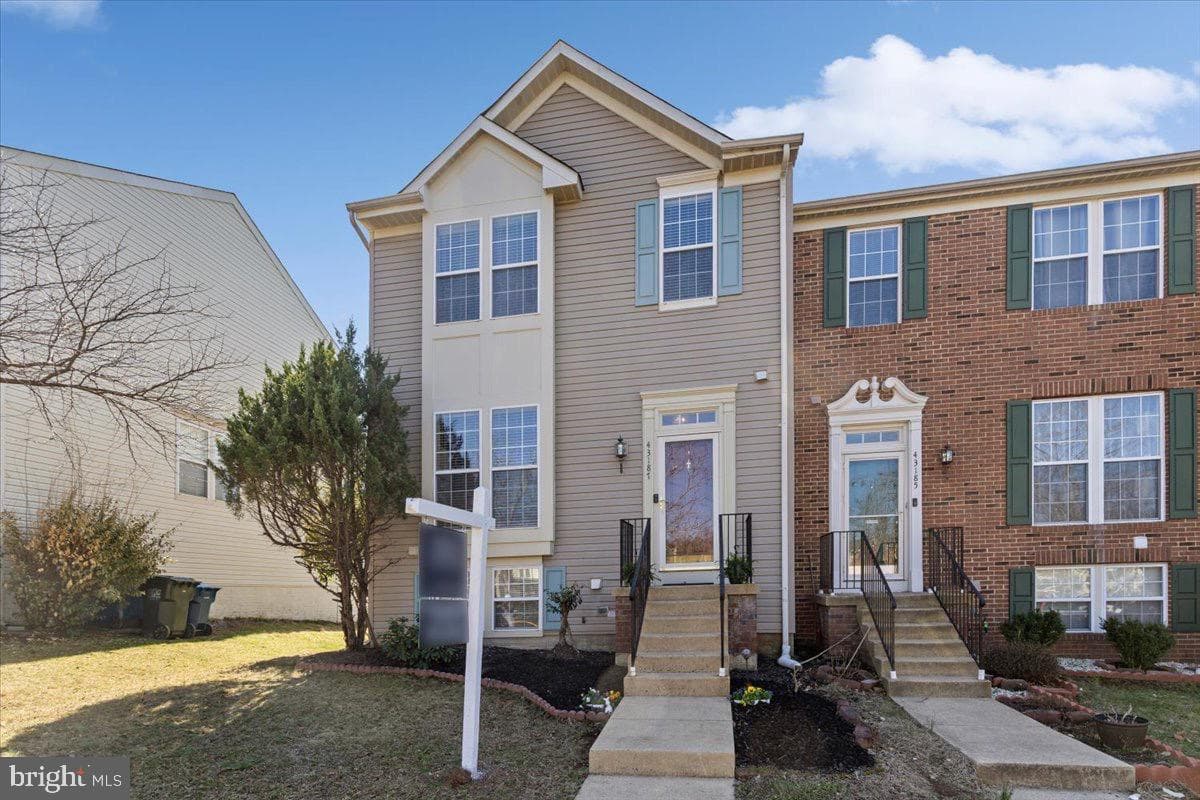 43187 Owen Park Way photo 1